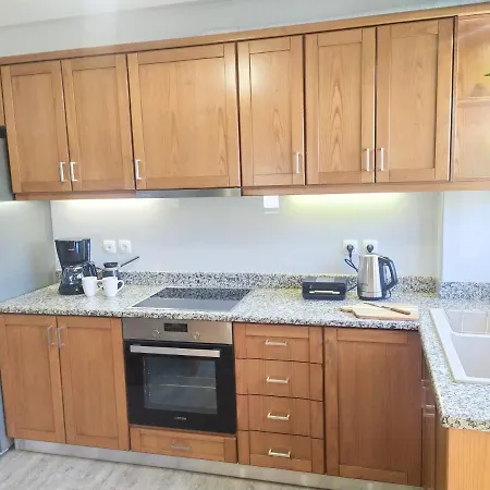 Sea Side View Steps From The & Appartamento