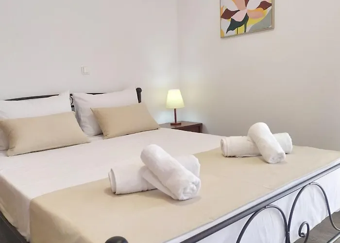 Sea Side View Steps From The & Appartamento