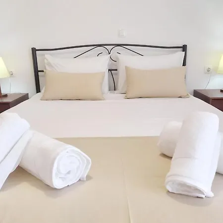 Sea Side View Steps From The & 干尼亞