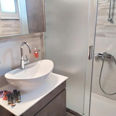 公寓 Sea Side View Steps From The & *