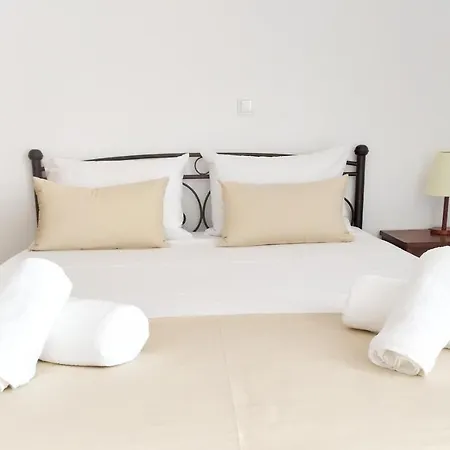 Sea Side View Steps From The & Ханья