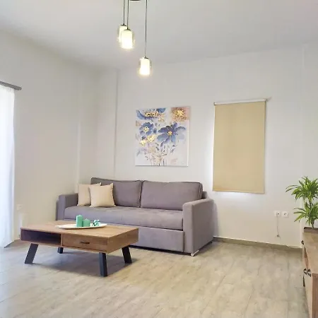 Sea Side View Steps From The & *