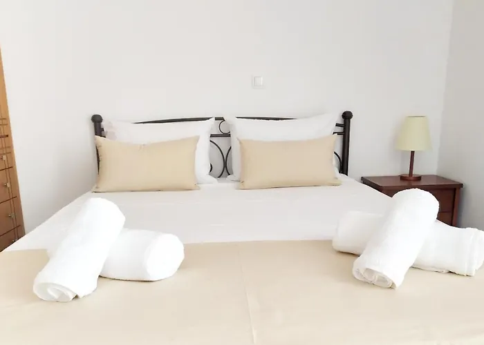 Sea Side View Steps From The & ハニア