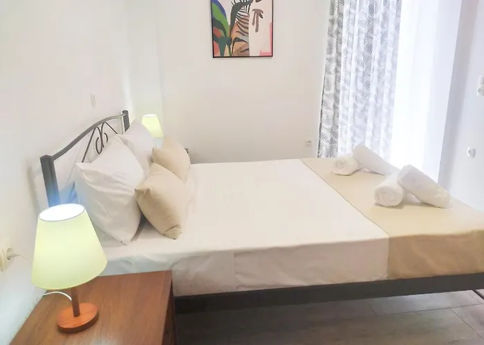 Sea Side View Steps From The & ハニア