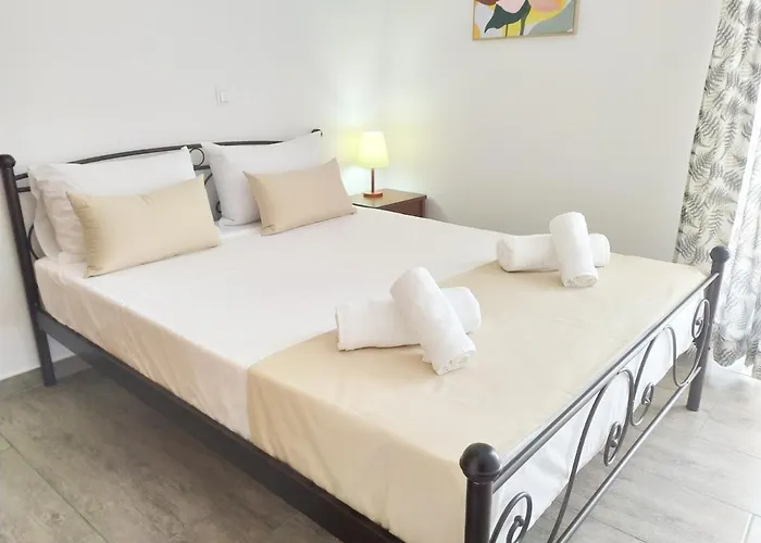 Sea Side View Steps From The & Apartament Chania (Crete)