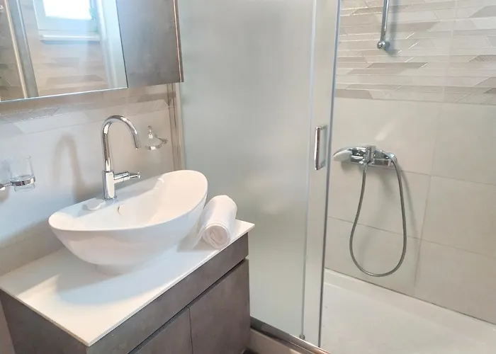 Sea Side View Steps From The & Apartament Chania (Crete)